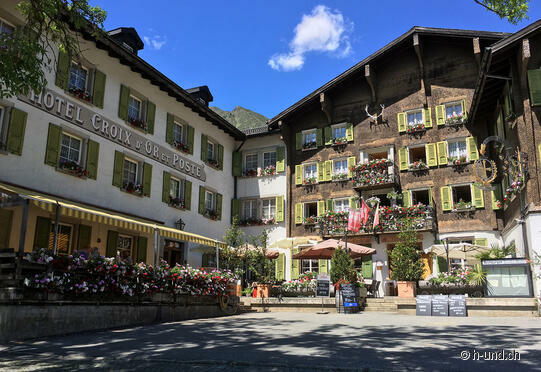 Hotel Croix d'Or et Poste / Historic Hotel