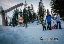 Laternliweg Schwägalp: Ein funkelnder Abend. Geöffnet vom 27.11.25 - 01.03.2026 jeweils Donnerstag-, Freitag- und Samstagabend. Am Freitag und Samstag führt der beleuchtete Laternliweg bis zum Gasthaus Passhöhe.