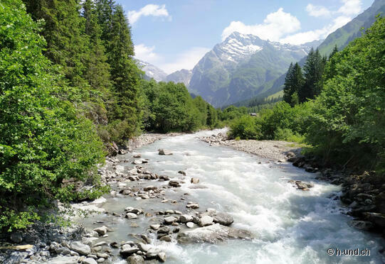 Chärstelenbach-Lägni-Rüteli-Stössi-Golzerensee-Golzeren